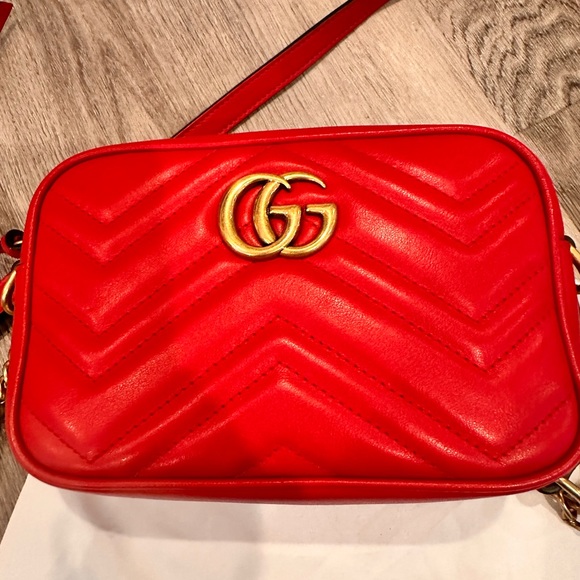 Gucci Mini GG Marmont Shoulder Bag - Picture 1 of 6